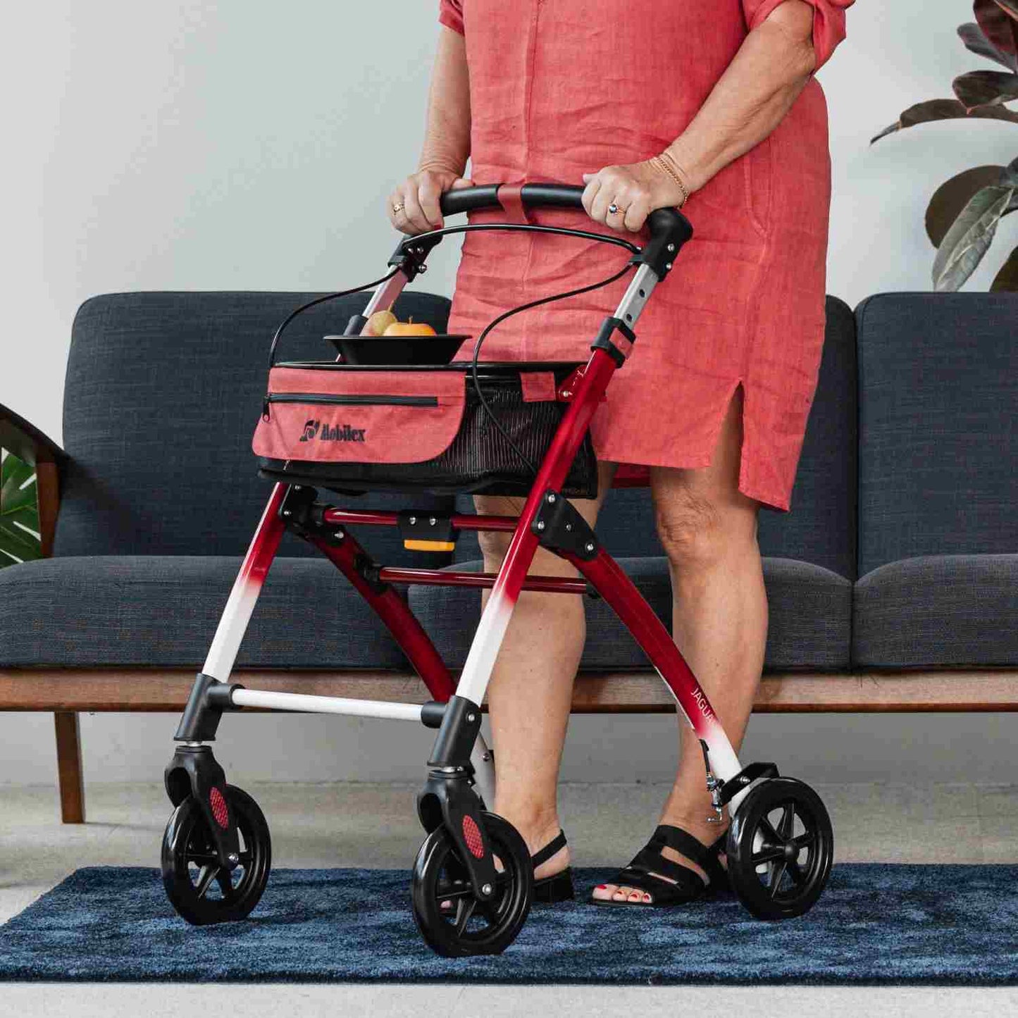 Mobilex Jaguar Indoor Rollator, rot/weiß mit Tablett & Tasche - für die Wohnung
