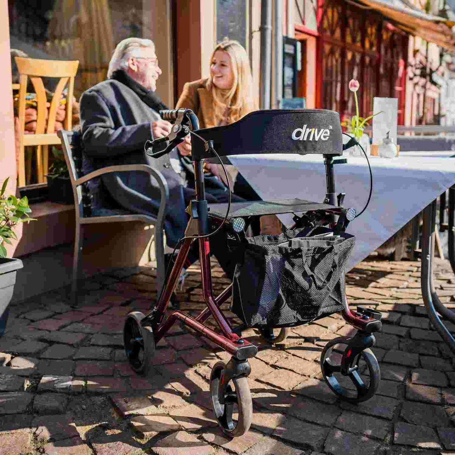 Drive Medical Leichtgewicht Rollator Torro inkl. Rückengurt, Tasche und Stockhalter - anthrazit (HMV: 10.50.04.1197)