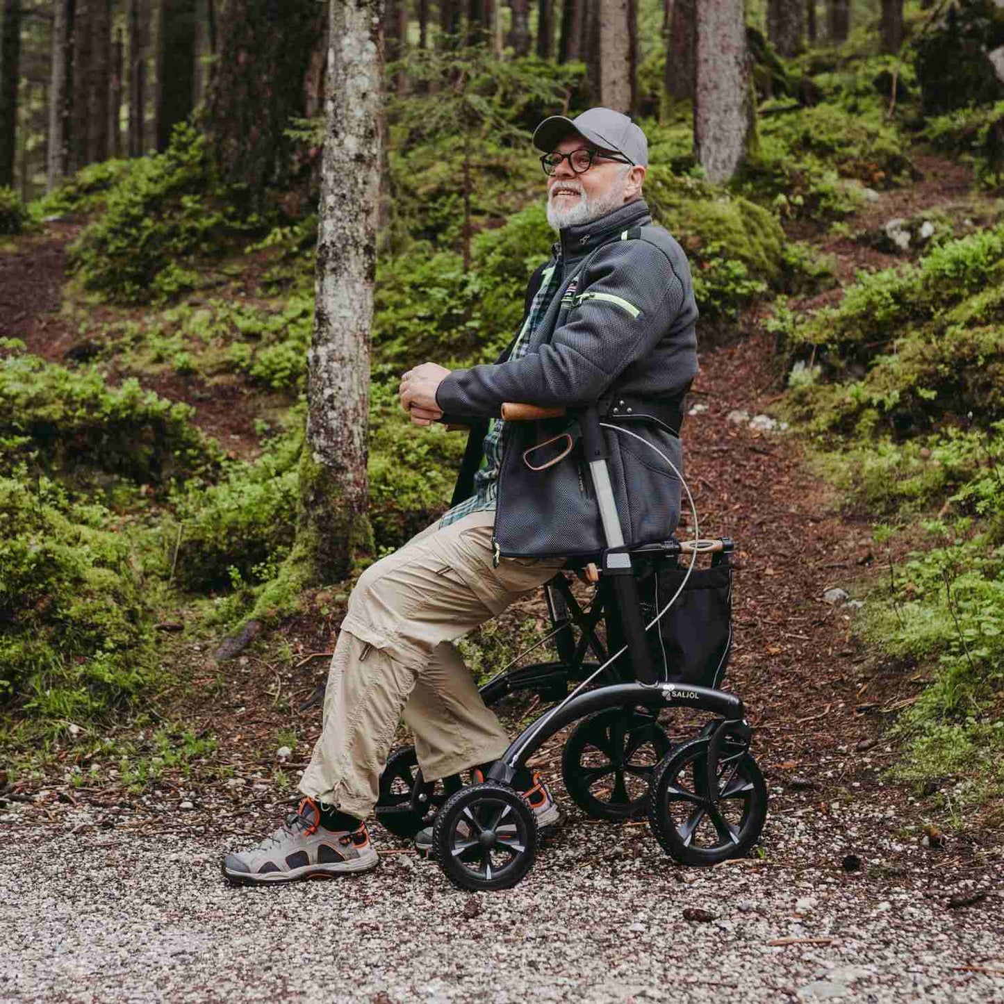 Saljol Allround Rollator AR62 Leichtgewicht mit Vollausstattung - (HMV: 10.50.04.1261) / Sitzhöhe 62 cm