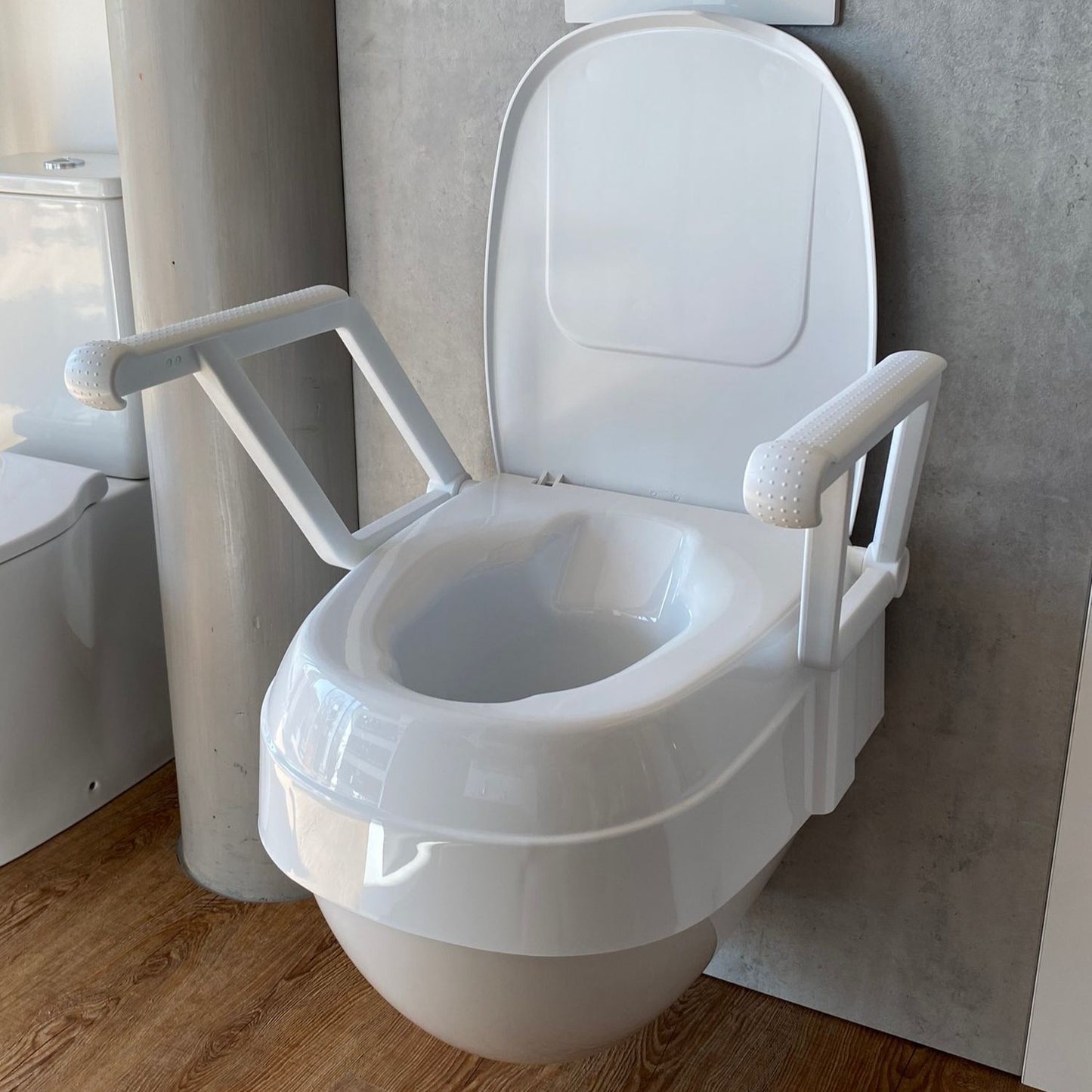 Drive Medical Toilettensitzerhöhung mit Armlehnen TSE 120 Plus, 3-fach höhenverstellbar