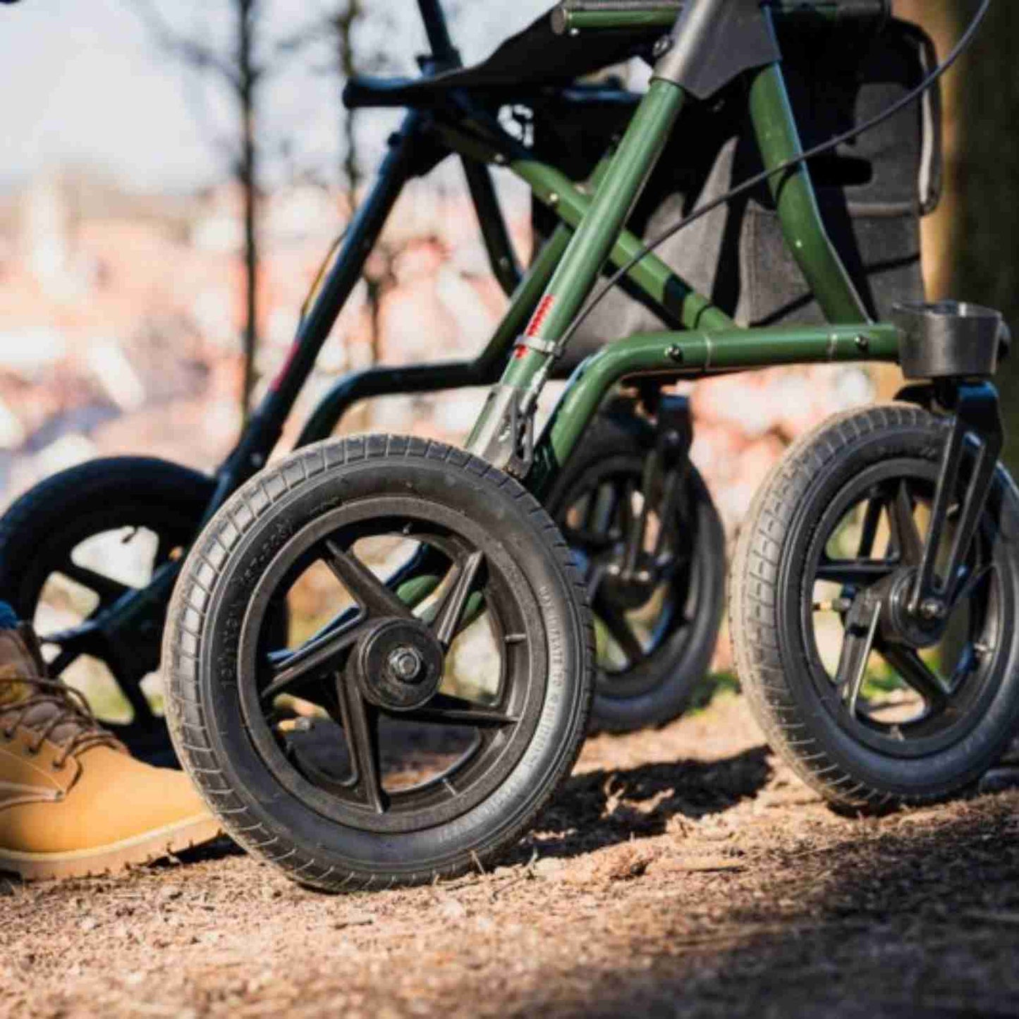 Drive Medical Torro Outdoor-Rollator – Capriblau, PU- oder Luftbereifung, geländetauglich